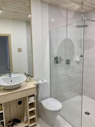 Апартаменты 2х-уровневые апартаменты с террасой в центре Витебска Витебск Апартаменты с террасой-11